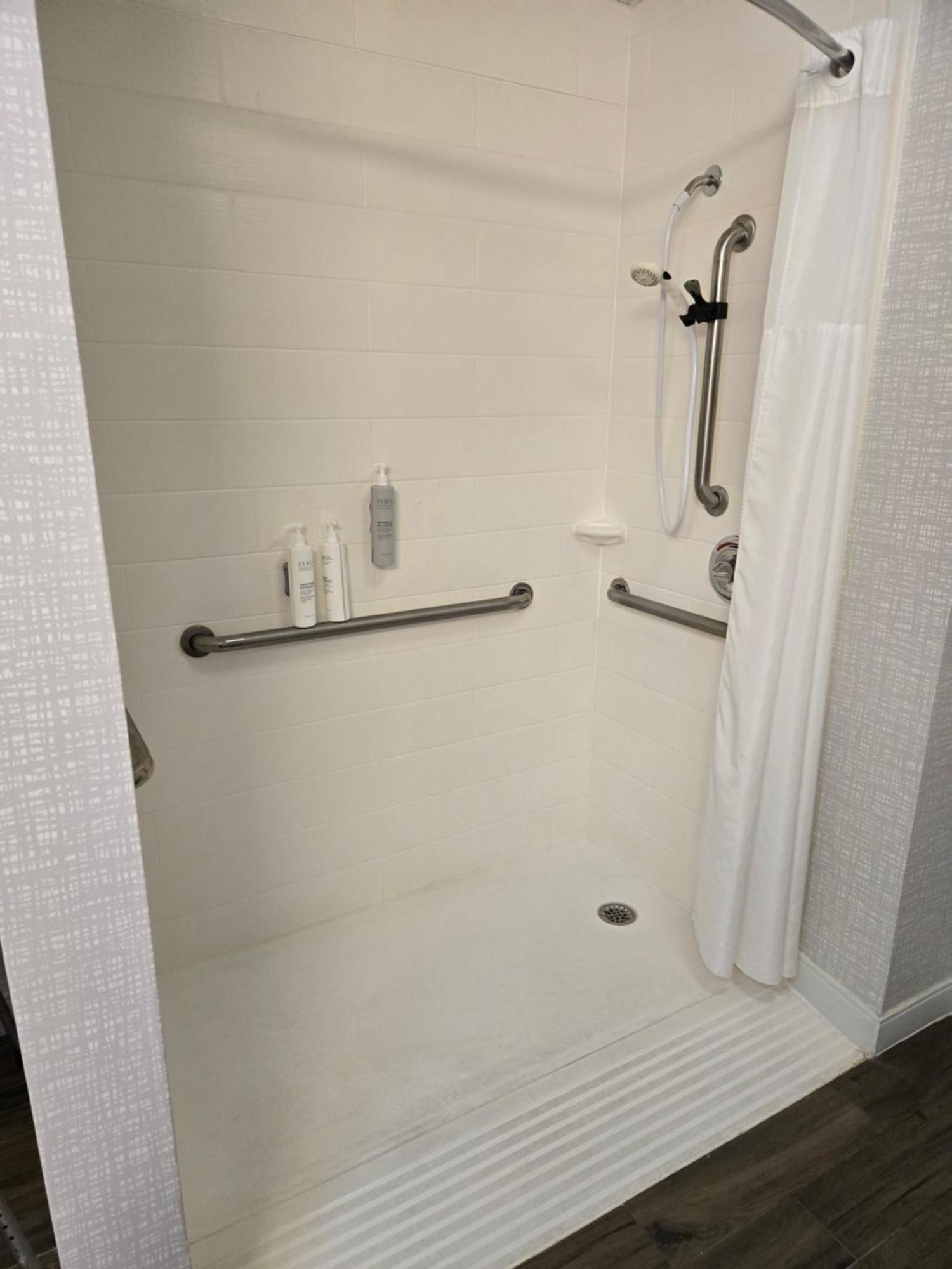 Hampton Inn Commerce Ngoại thất bức ảnh